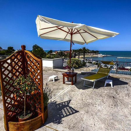 לינה וארוחת בוקר טרני Golden Bay מראה חיצוני תמונה