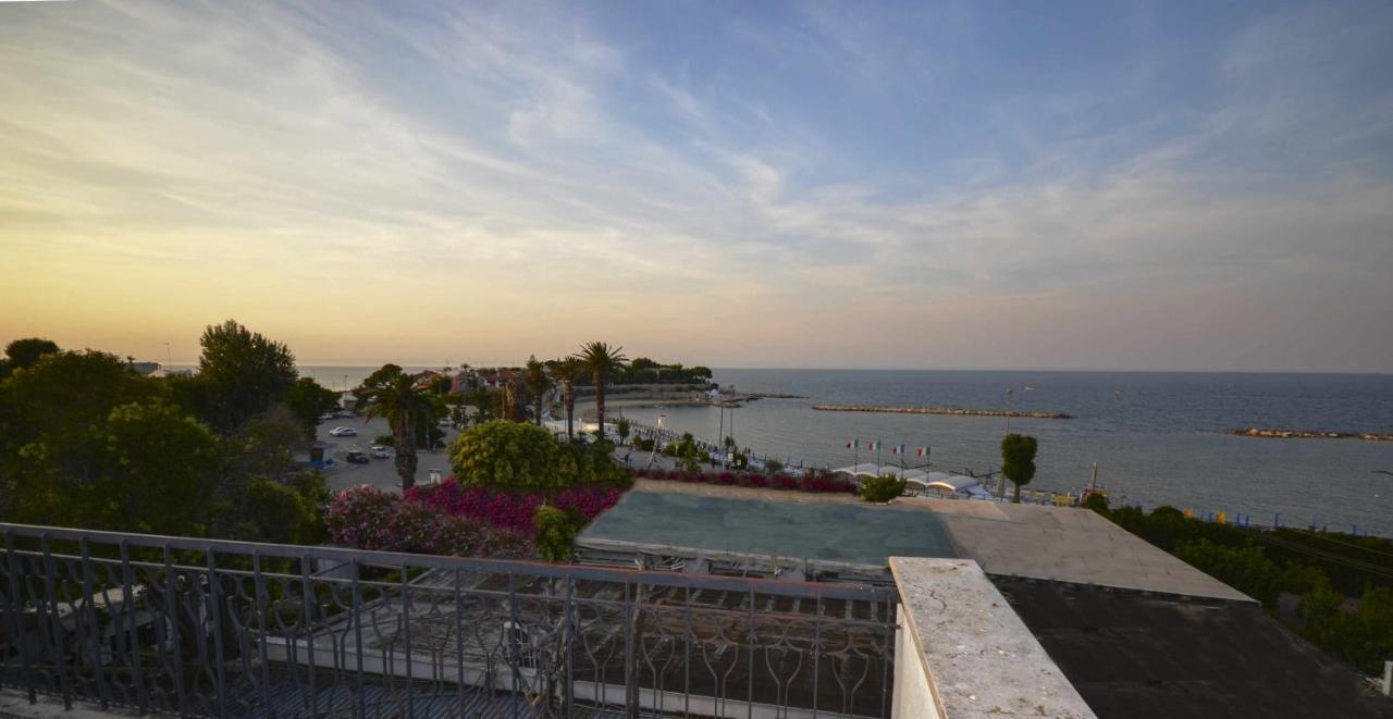 לינה וארוחת בוקר טרני Golden Bay מראה חיצוני תמונה